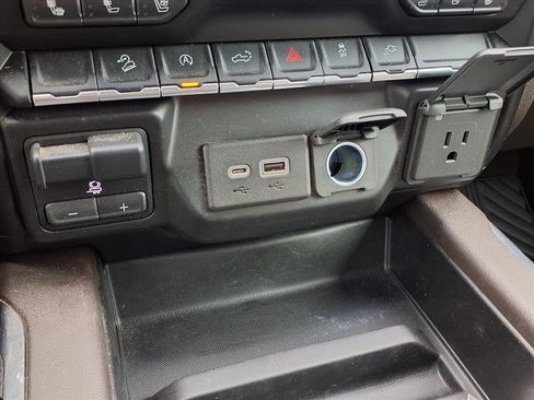 Used 2019 Chevrolet Silverado 1500 LTZ w/ LTZ Convenience Package image 10