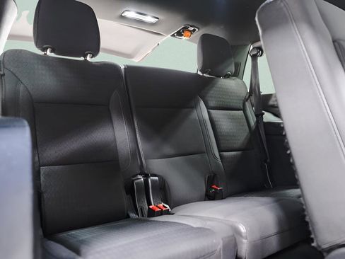 Used 2023 GMC Yukon SLE image 30