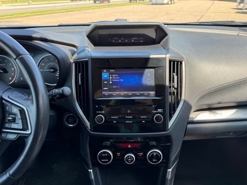 Used 2022 Subaru Forester Premium AWD/4WD image 19