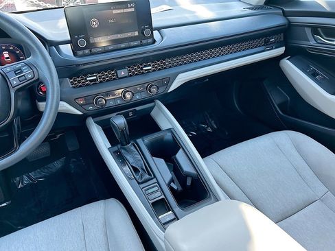 Used 2024 Honda Accord EX image 23