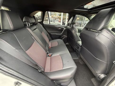 Used 2022 Toyota RAV4 XSE w/ Weather Package image 16