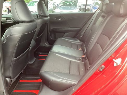 Used 2016 Honda Accord Sport image 15