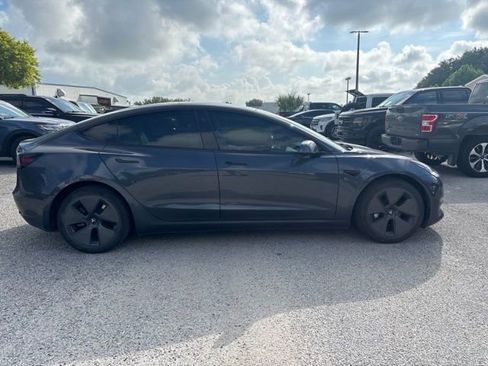 Used 2022 Tesla Model 3 RWD image 4