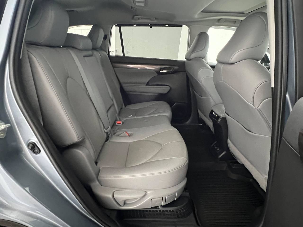 Used 2021 Toyota Highlander Limited AWD/4WD image 13