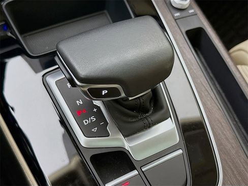 Used 2021 Audi Q5 e Prestige image 21