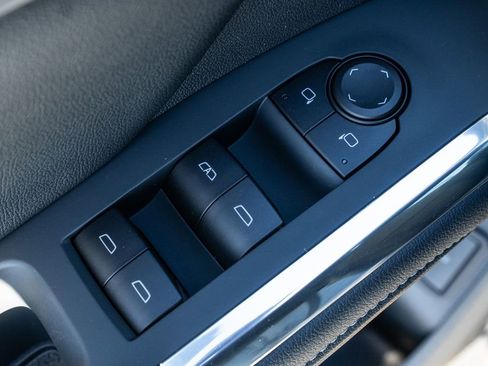 New 2026 Chevrolet Traverse LT image 43