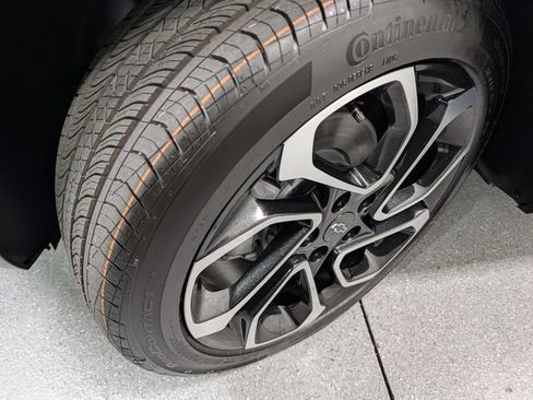 New 2026 Chevrolet Trax RS w/ Driver Confidence Package FWD image 9