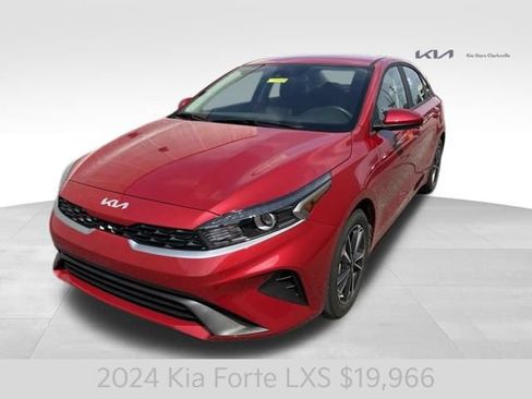 Certified 2024 Kia Forte LXS FWD image 4