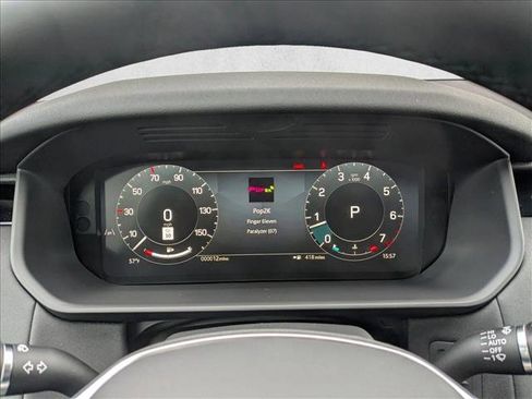 New 2025 Land Rover Discovery S image 11