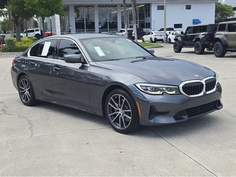 Used 2020 BMW 330i Sedan w/ Convenience Package RWD image 3