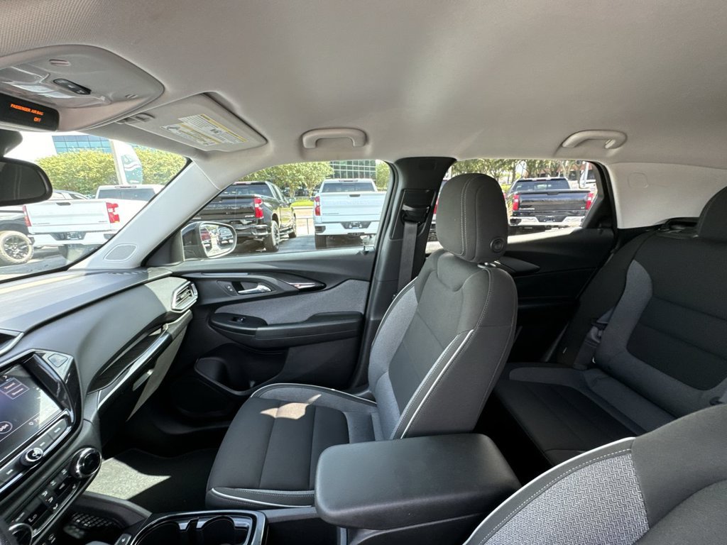 Certified 2021 Chevrolet TrailBlazer LT w/ Convenience Package FWD image 12