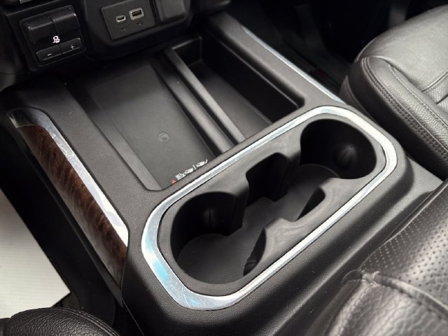 Used 2020 GMC Sierra 3500 Denali w/ Denali Ultimate Package AWD/4WD image 19