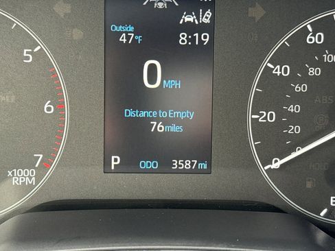 Certified 2025 Toyota Corolla LE image 29