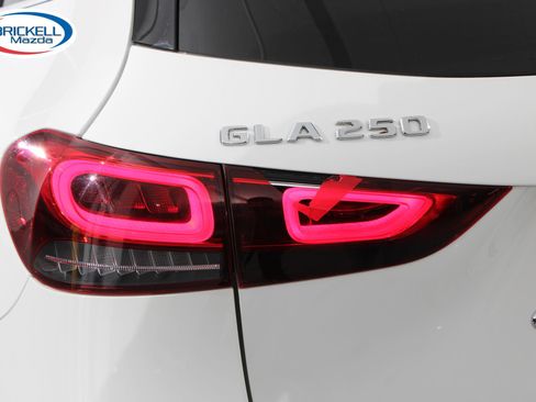 Used 2021 Mercedes-Benz GLA 250 image 10