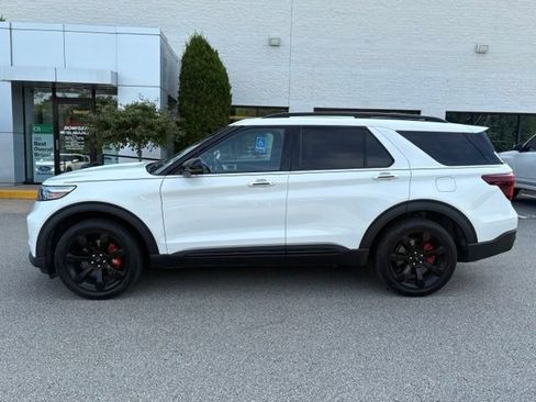 Used 2023 Ford Explorer ST w/ Equipment Group 401A AWD/4WD image 2