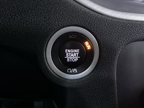 Used 2020 Dodge Charger SXT w/ Blacktop Package image 8