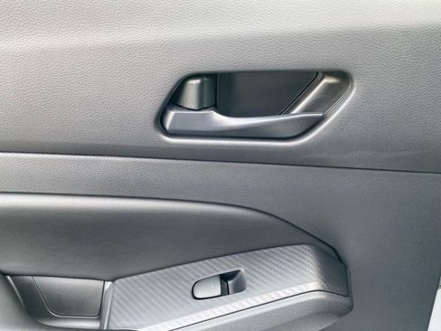 Used 2024 Nissan Altima 2.5 SV image 17