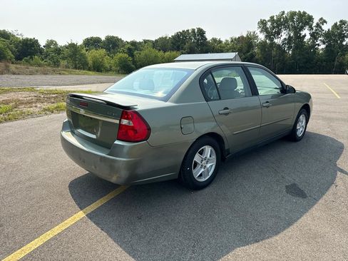 Used 2005 Chevrolet Malibu LS w/ Preferred Equipment Group FWD image 5