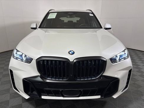 Certified 2026 BMW X5 sDrive40i w/ M Sport Package RWD image 3