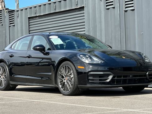 Certified 2021 Porsche Panamera image 10