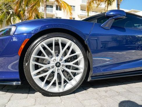 Used 2023 McLaren GT RWD image 13