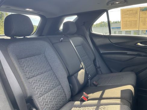 Used 2022 Chevrolet Equinox LT image 17