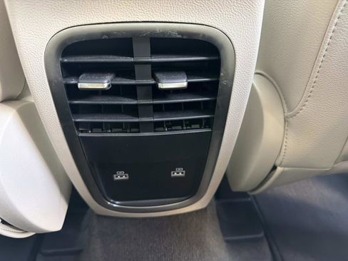 Certified 2019 Lincoln MKC Premiere image 24