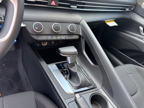 New 2026 Hyundai Elantra SE w/ Cargo Package image 21