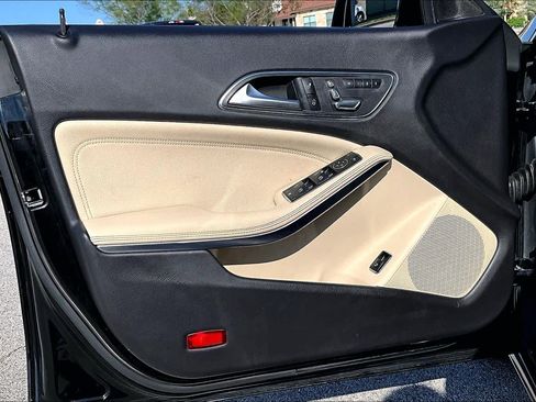 Used 2018 Mercedes-Benz CLA 250 image 22