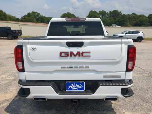 Used 2022 GMC Sierra 1500 Elevation w/ X31 Off-Road Package AWD/4WD image 4