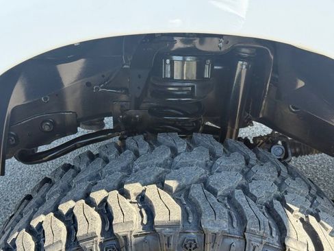 Used 2024 RAM 2500 Laramie AWD/4WD image 10