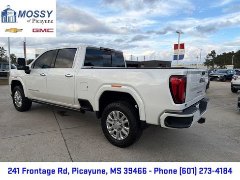 Certified 2022 GMC Sierra 3500 Denali image 4