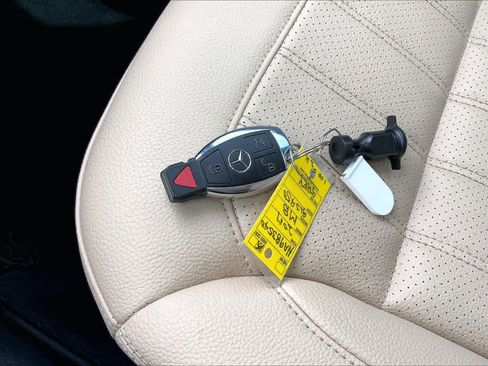 Used 2017 Mercedes-Benz GLS 450 4MATIC image 15