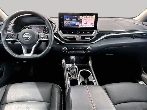 Certified 2024 Nissan Altima 2.5 SR w/ SR Premium Package FWD image 16
