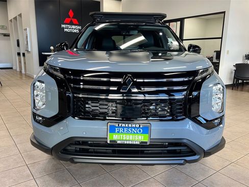 New 2026 Mitsubishi Outlander AWD image 10