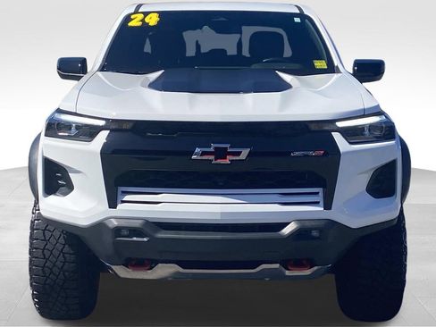 Used 2024 Chevrolet Colorado ZR2 w/ Technology Package image 9
