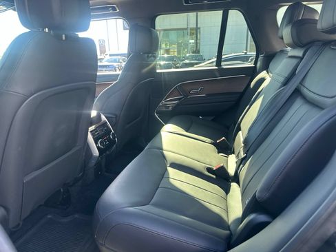 Certified 2025 Land Rover Range Rover SE AWD/4WD image 20