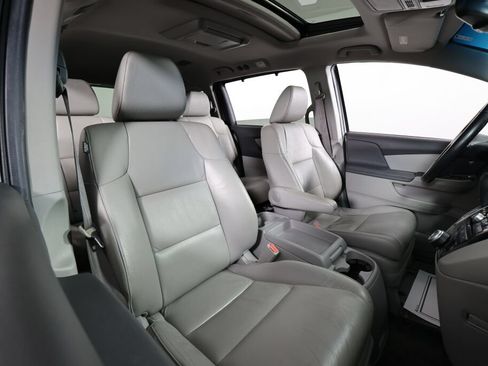 Used 2011 Honda Odyssey EX-L image 24