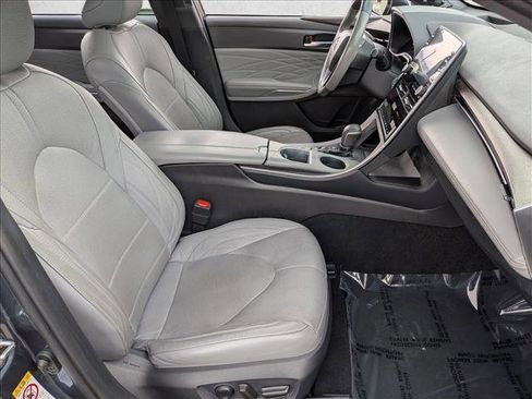 Used 2019 Toyota Avalon Limited w/ Advanced Safety Package FWD image 22