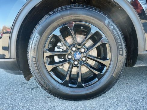 Used 2020 Ford Escape SE Sport image 28