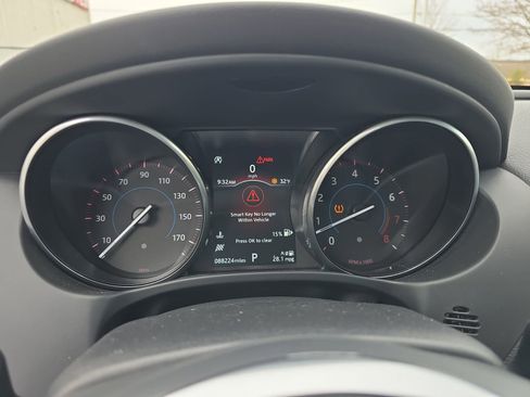 Used 2018 Jaguar XE Prestige image 22