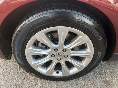 Used 2015 Lincoln MKT AWD w/ Equipment Group 201A image 30