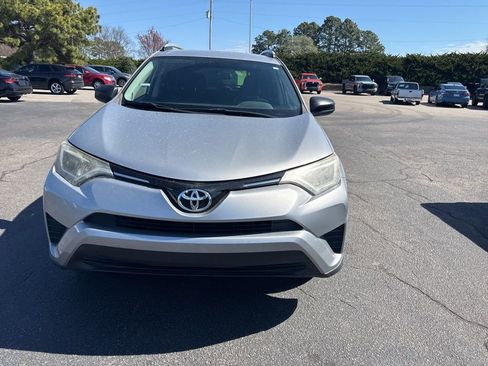 Used 2016 Toyota RAV4 LE image 2
