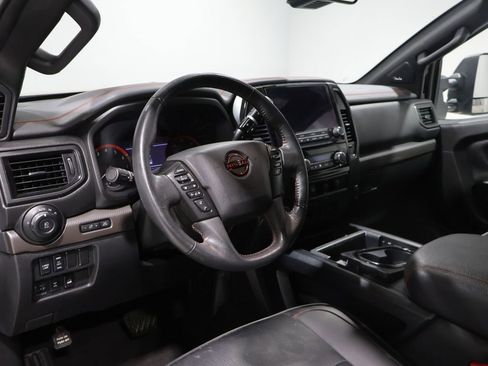 Used 2023 Nissan Titan PRO-4X AWD/4WD image 16