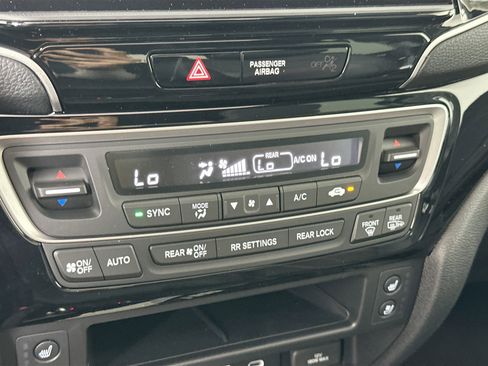 New 2025 Honda Ridgeline Black Edition image 13