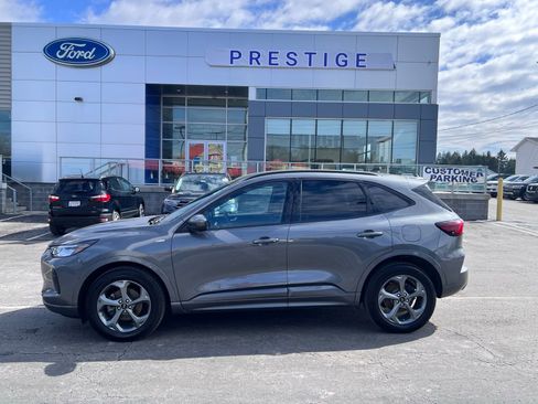 Used 2023 Ford Escape ST-Line Select w/ Tech Pack #2 AWD/4WD image 2