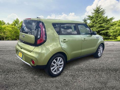 Used 2018 Kia Soul + FWD image 7