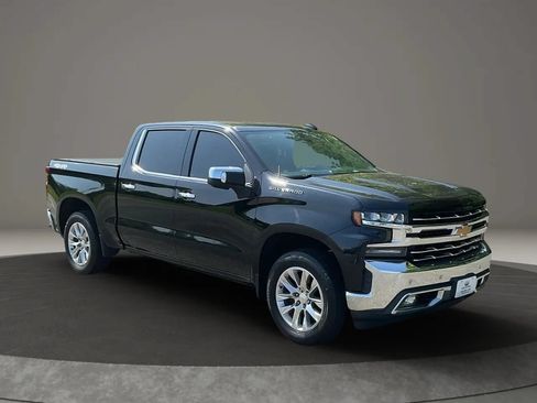 Used 2019 Chevrolet Silverado 1500 LTZ w/ LTZ Premium Package AWD/4WD image 7