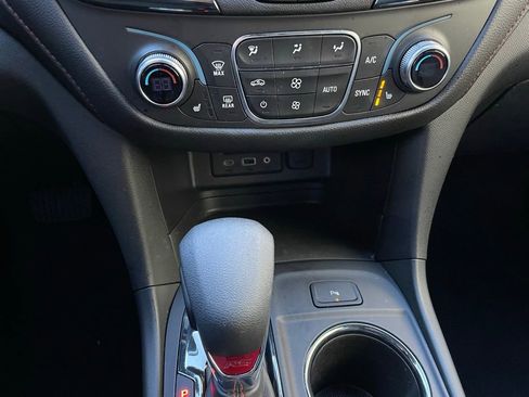 Used 2024 Chevrolet Equinox RS w/ RS Leather Package image 19