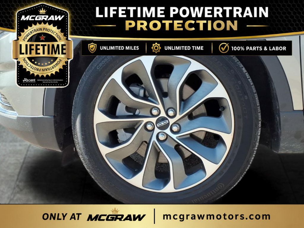Used 2023 Lincoln Nautilus Reserve AWD/4WD image 8